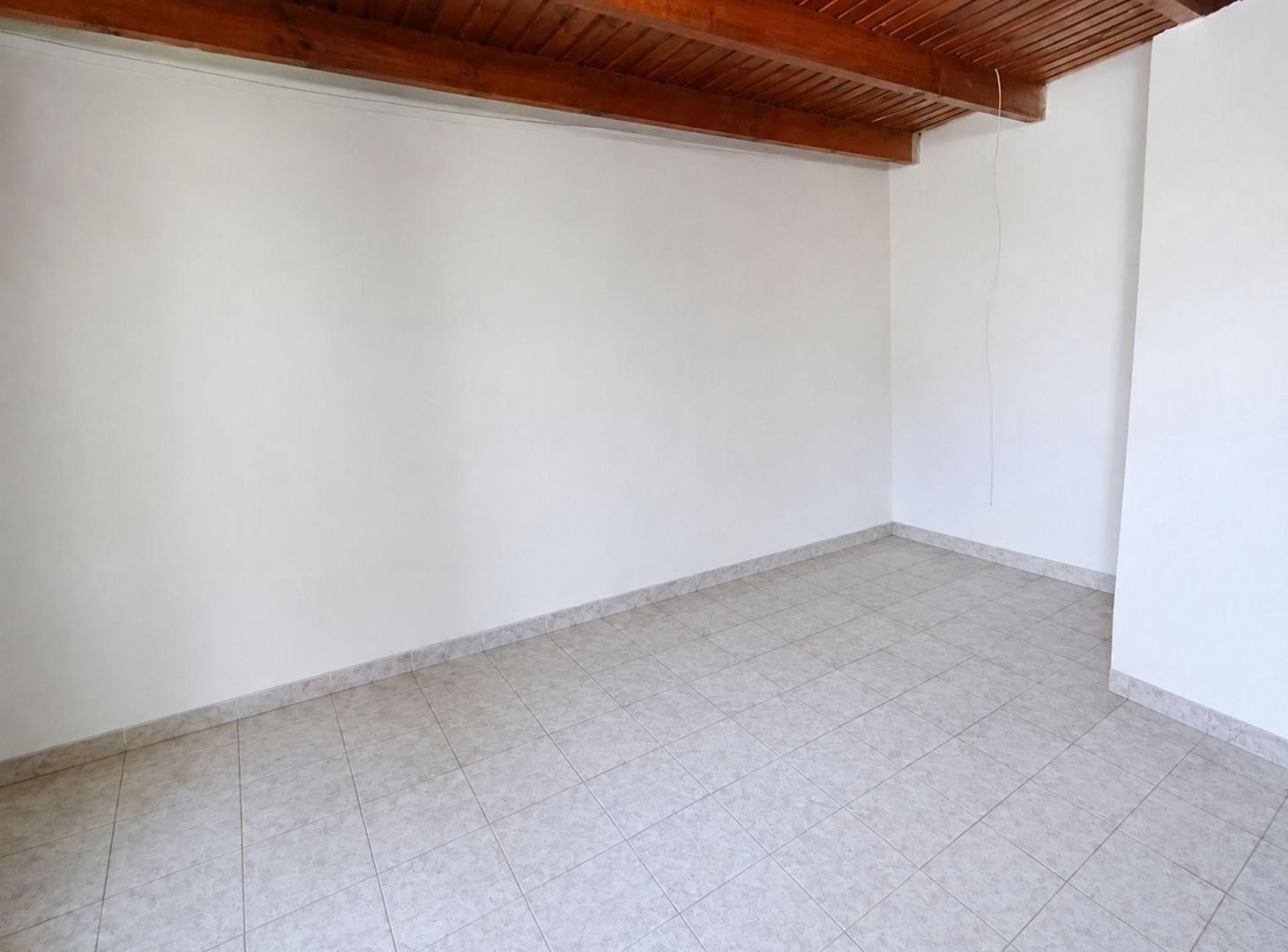 Foto de CASA EN VENTA BERISSO A RECICLAR 2 DORMITORIOS, imagen 5