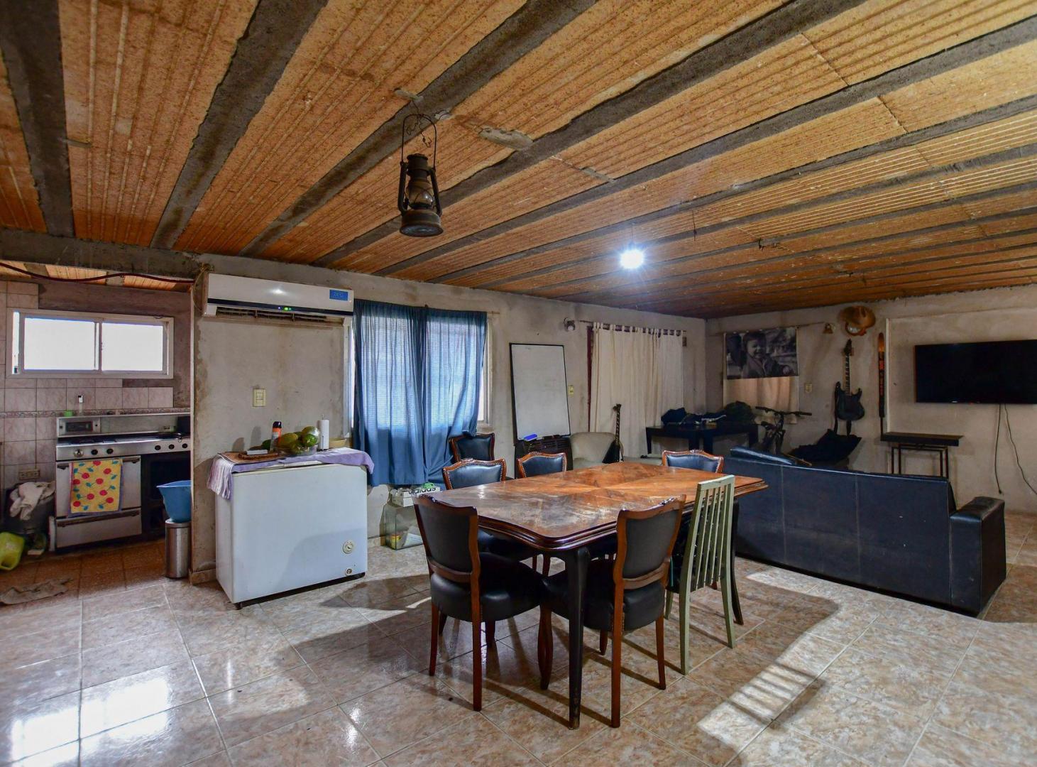 Foto de CASA EN VENTA EN LOS HORNOS APTA BANCO NACION, imagen 1