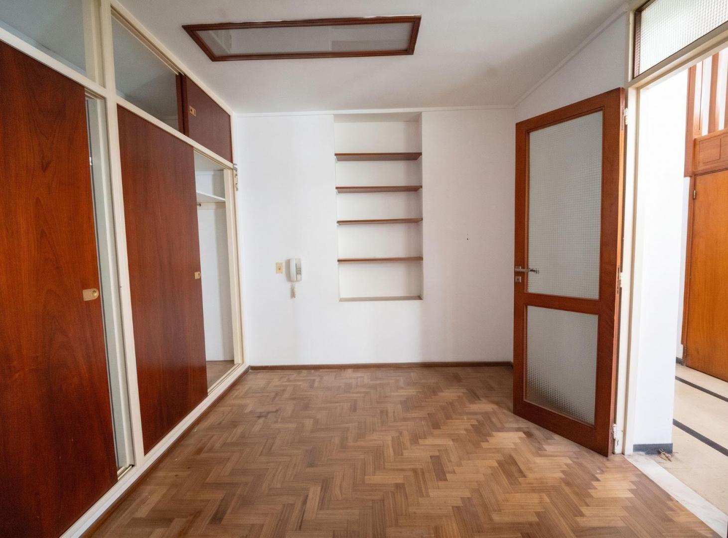Foto de CASA ALQUILER LA PLATA COMERCIAL 10 AMBIENTES, imagen 3