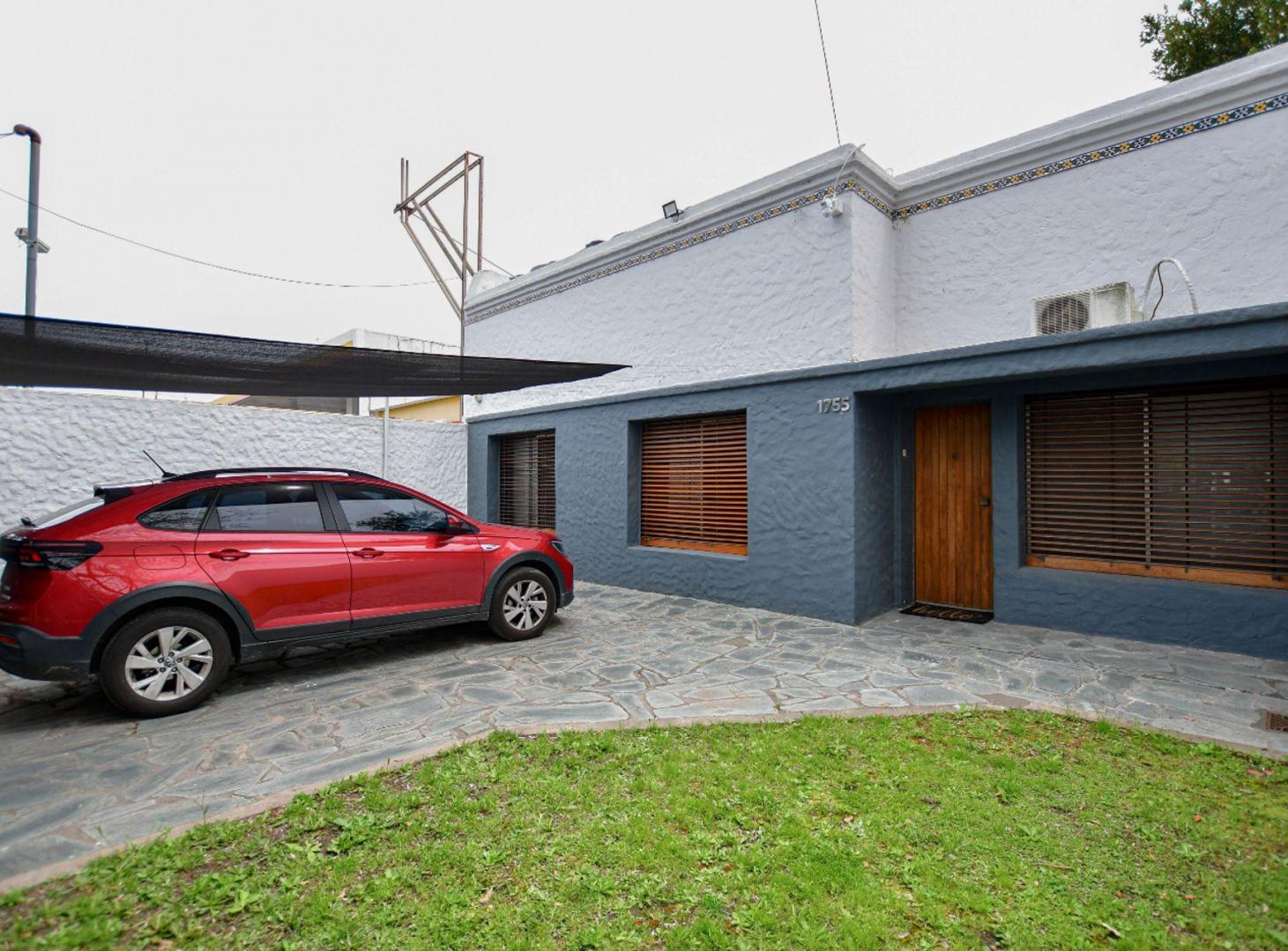 Foto de CASA VENTA RINGUELET 4 DORMITORIOS C/ PARQUE, imagen 1