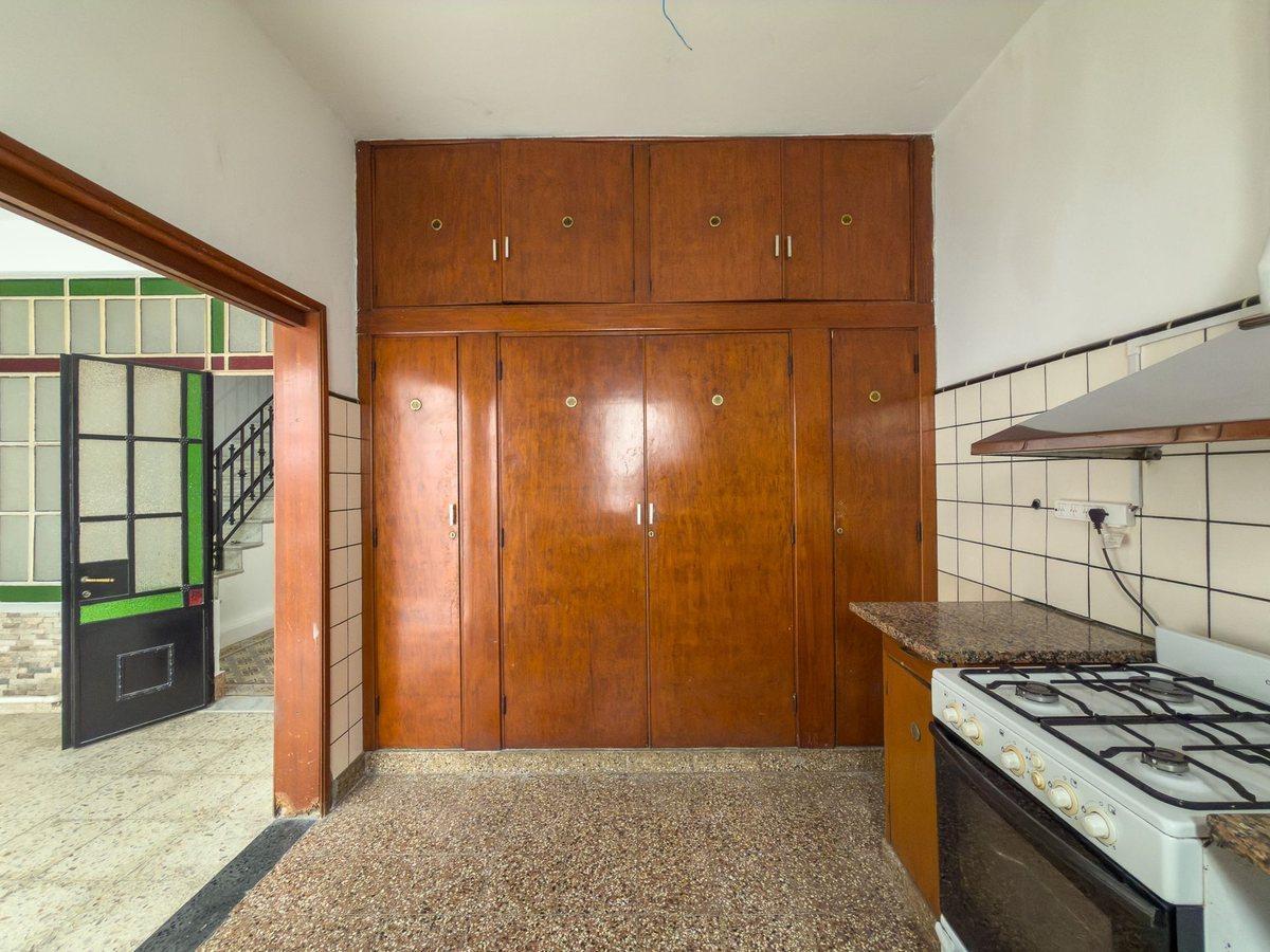 Foto de Casa Venta La Plata comercial profesional cochera, imagen 5