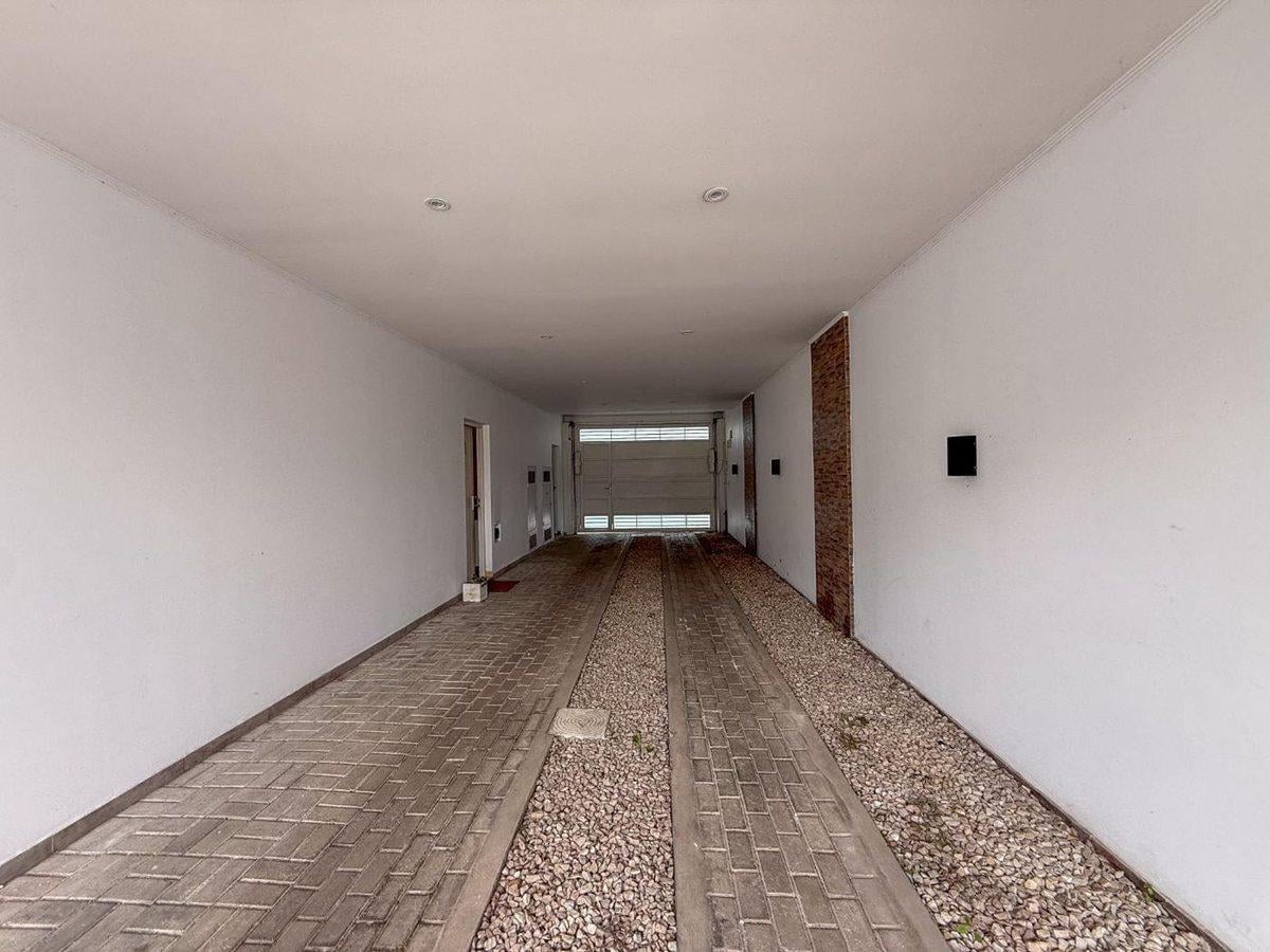 Foto de PH EN VENTA LA PLATA 2 DORMITORIOS APTA BANCO, imagen 4