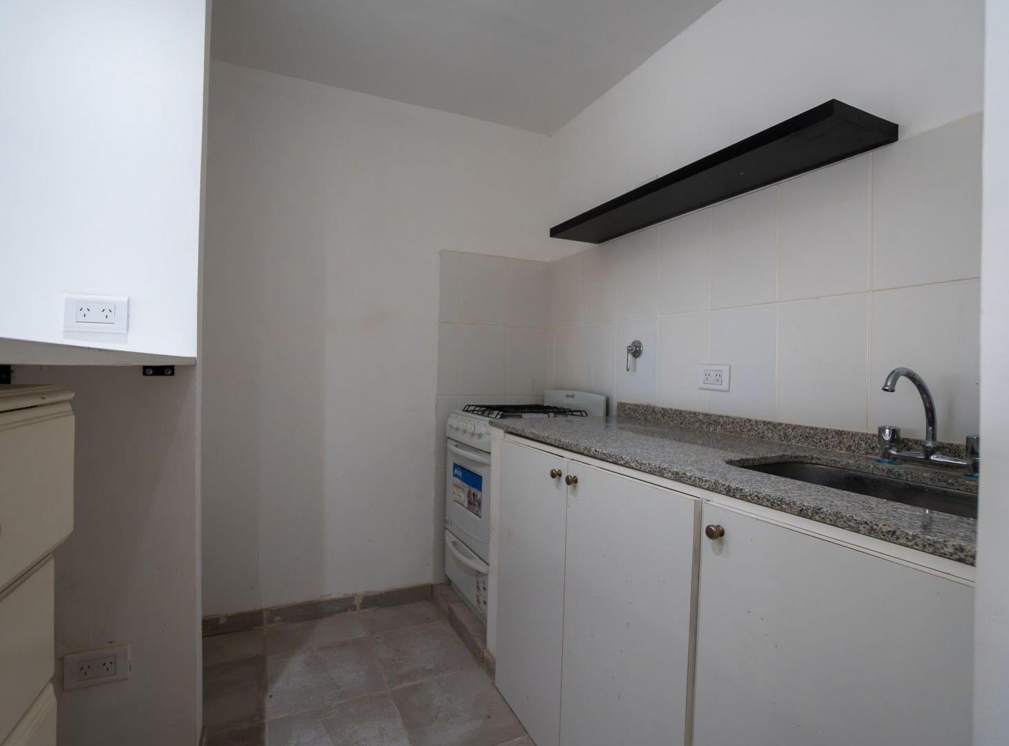 Foto de DEPARTAMENTO EN VENTA LA PLATA 1 DORMITORIO, imagen 3