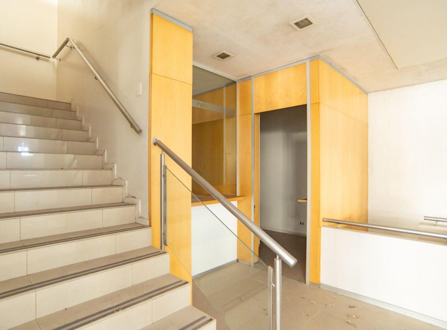 Foto de LOCAL COMERCIAL EN VENTA LA PLATA CENTRO, imagen 1