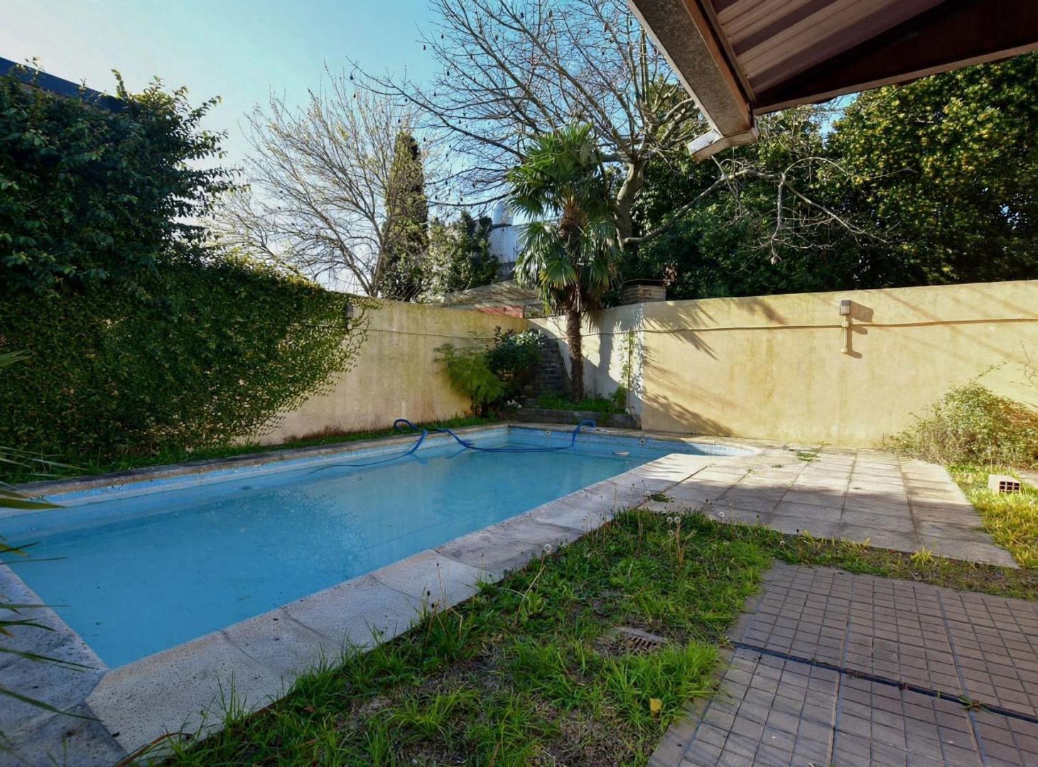 Foto de CASA EN VENTA LA PLATA 3 DORMITORIOS PILETA, imagen 3