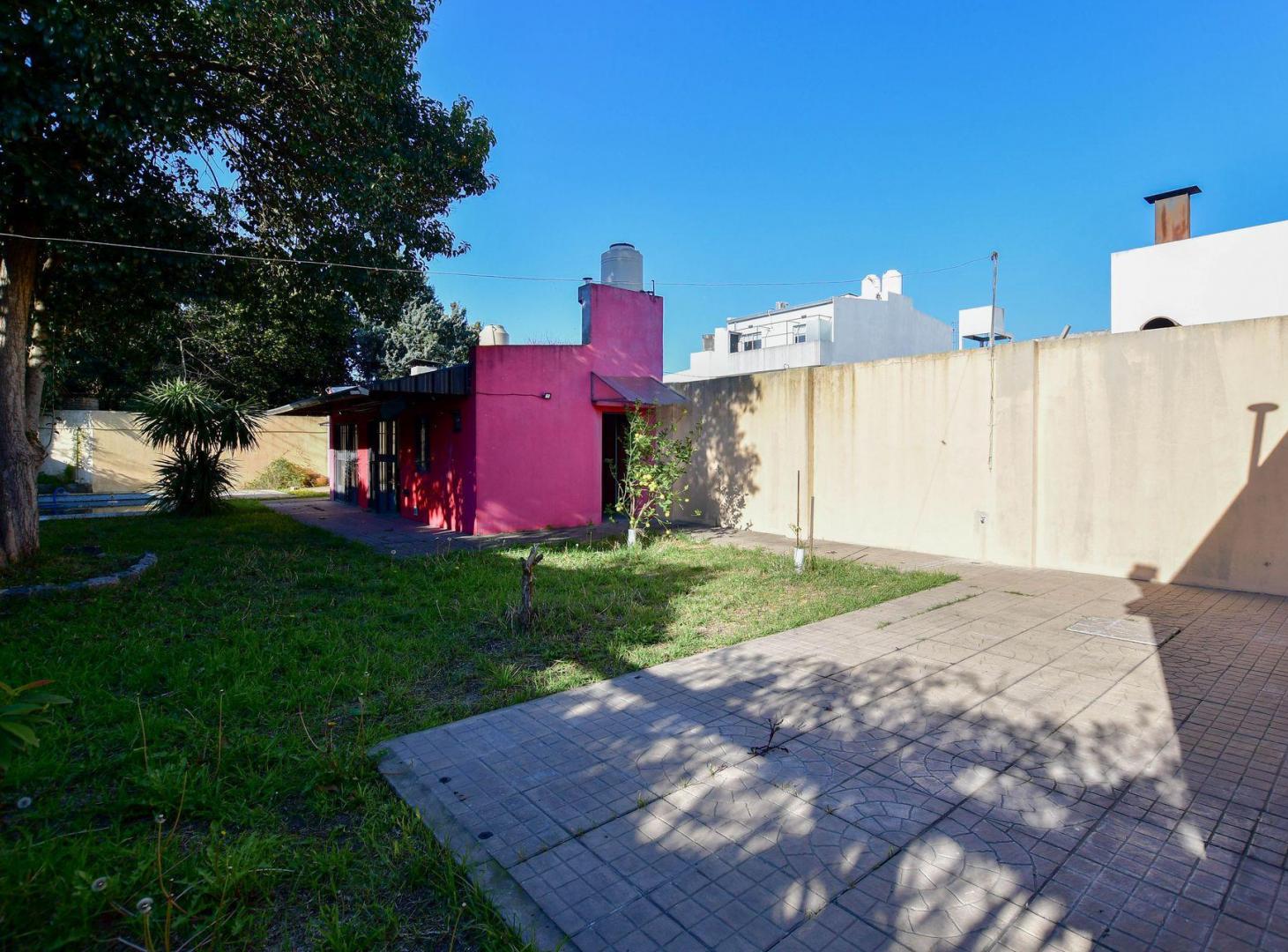 Foto de CASA EN VENTA LA PLATA 3 DORMITORIOS PILETA, imagen 2