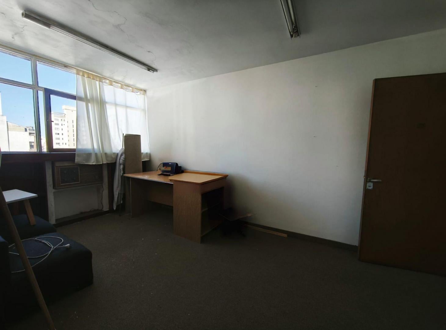 Foto de OFICINA EN VENTA EN TRIBUNALES PLAZA MORENO, imagen 5