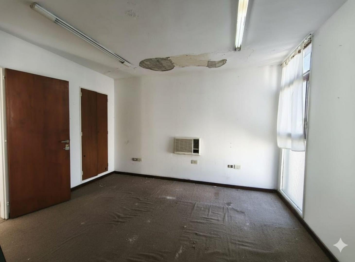 Foto de OFICINA EN VENTA EN TRIBUNALES PLAZA MORENO, imagen 1