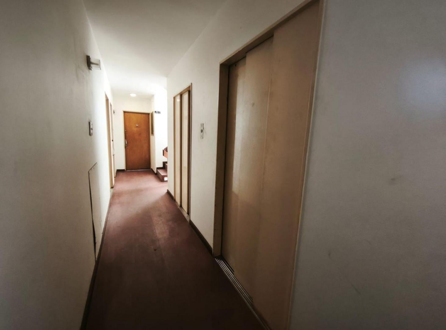 Foto de OFICINA EN VENTA EN TRIBUNALES PLAZA MORENO, imagen 4