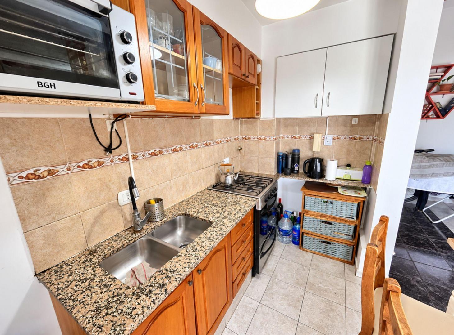 Foto de DEPARTAMENTO EN VENTA LA PLATA 1 DORMITORIO BALCON, imagen 2