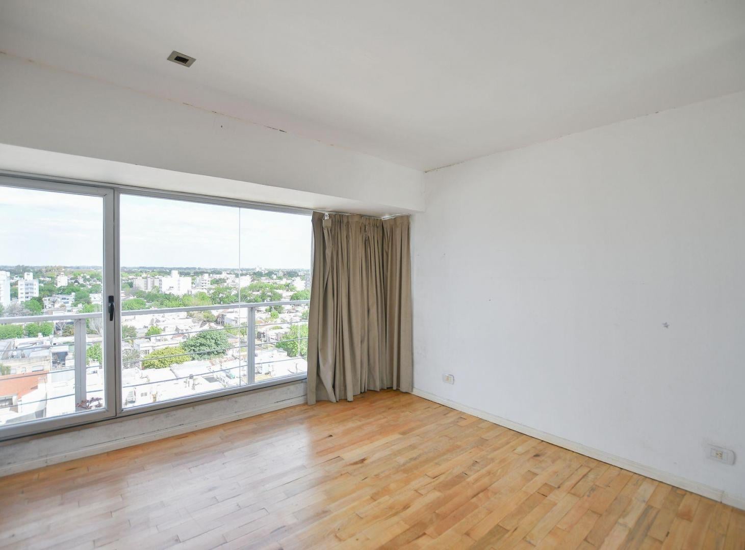 Foto de DEPARTAMENTO VENTA LA PLATA 2 DORMITORIOS COCHERA, imagen 5