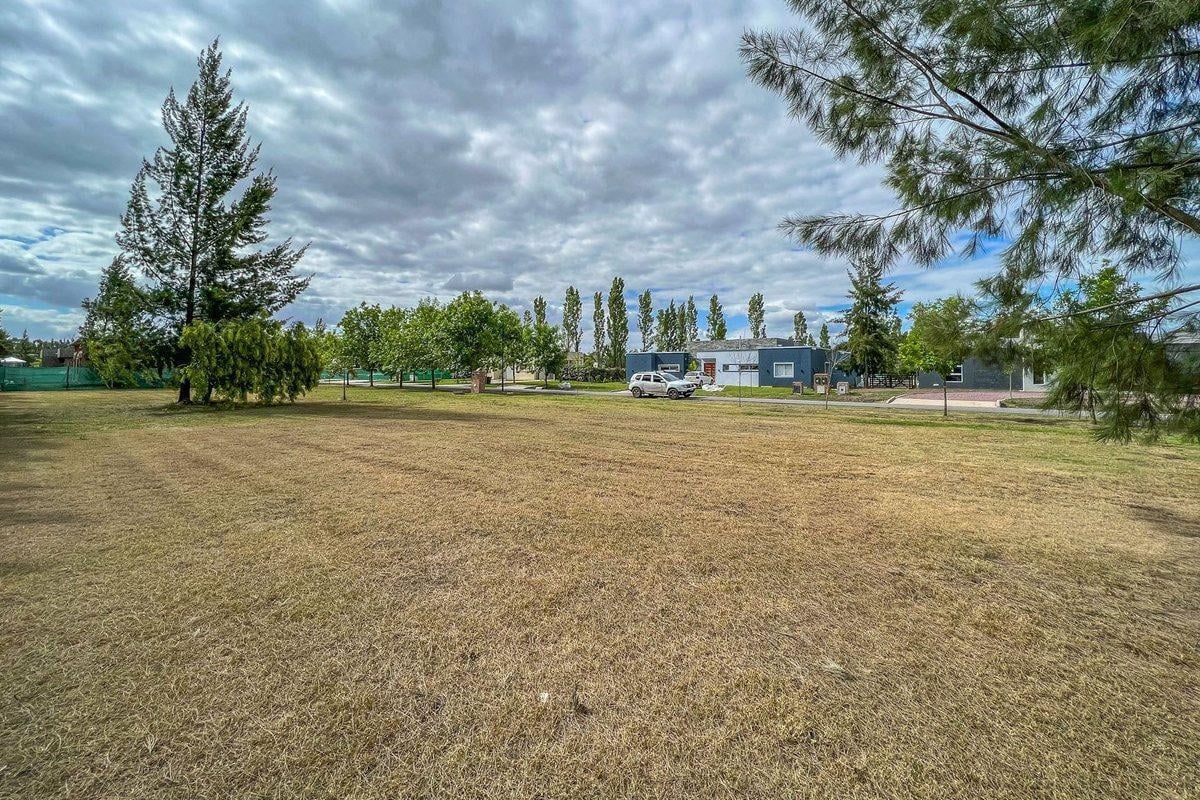 Foto de TERRENO EN VENTA CLUB MIRALAGOS, imagen 3