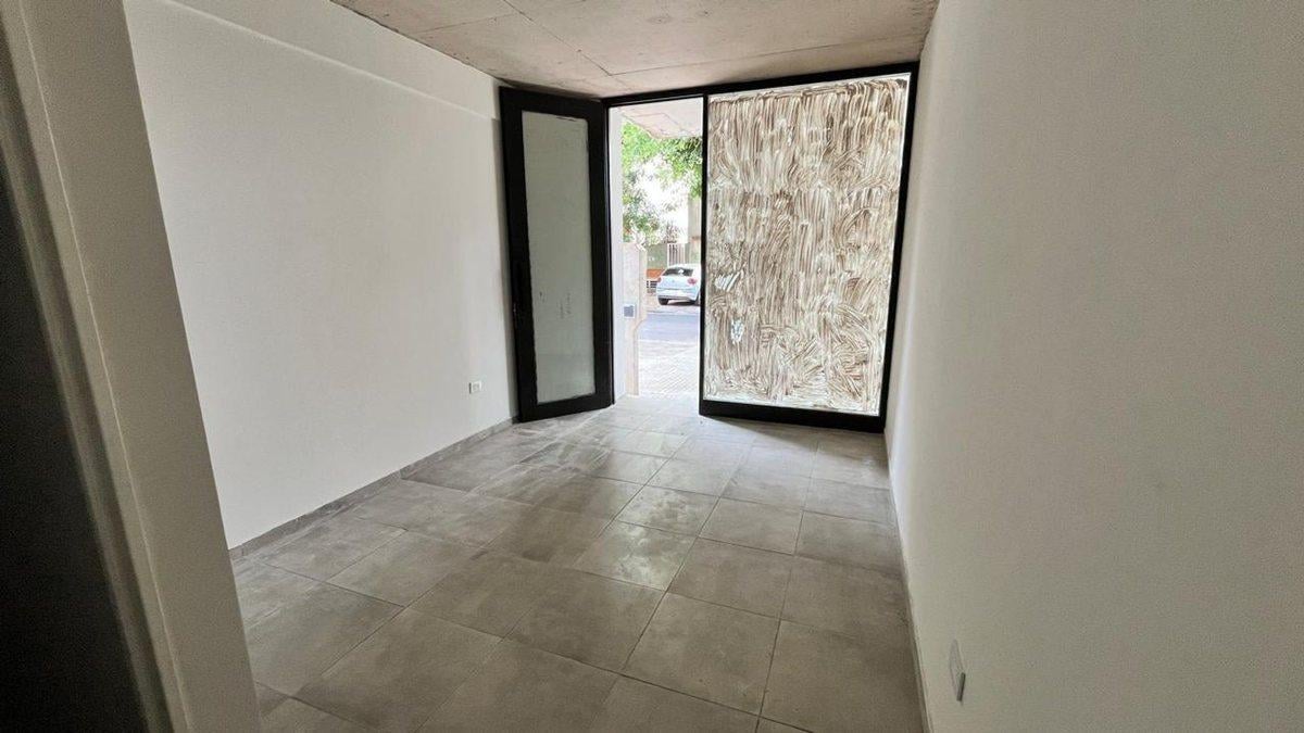 Foto de LOCAL EN VENTA LA PLATA, imagen 1