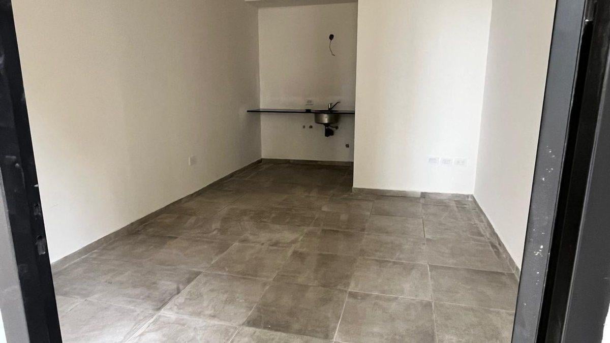 Foto de LOCAL EN VENTA LA PLATA, imagen 4