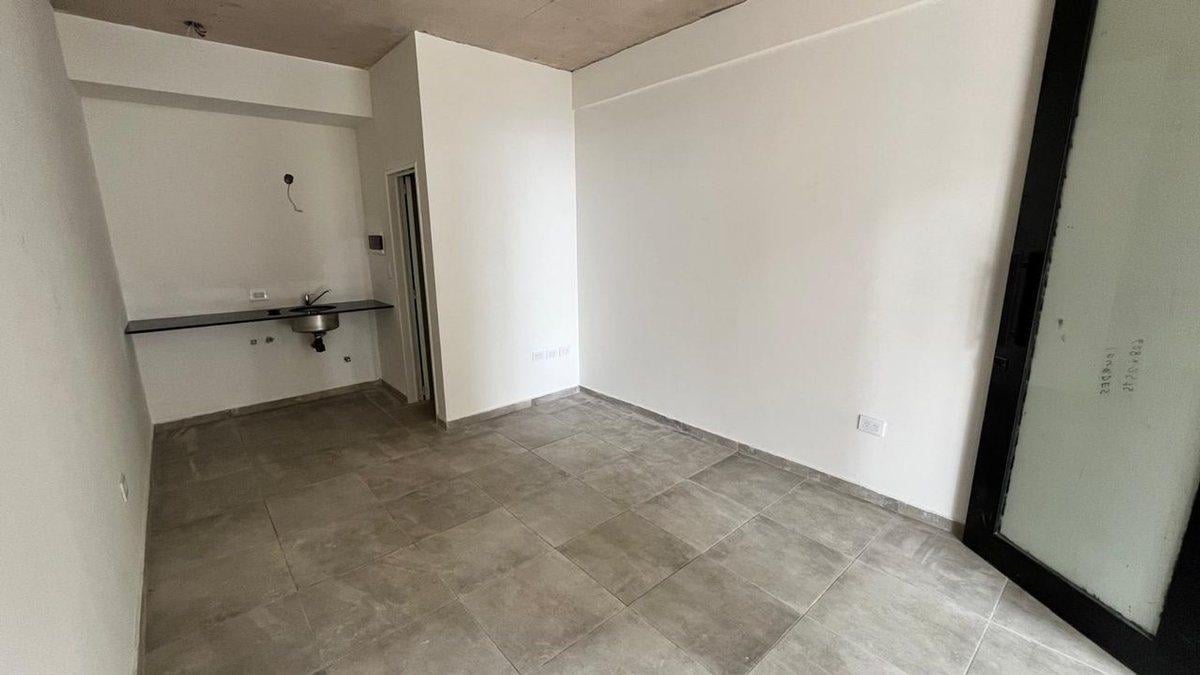 Foto de LOCAL EN VENTA LA PLATA, imagen 5