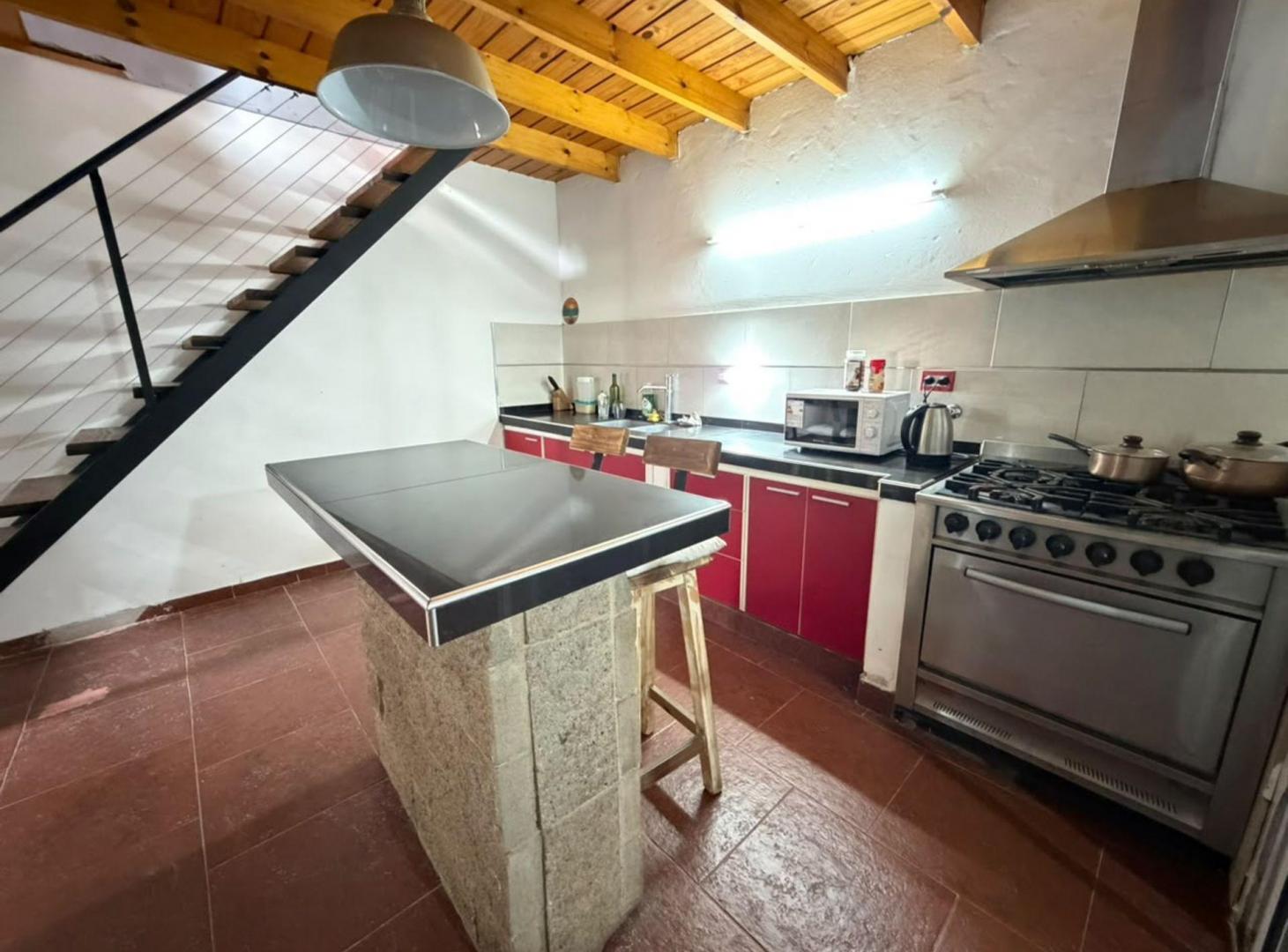 Foto de CASA VENTA LISANDRO OLMOS LA PLATA ESCRITURADA, imagen 4