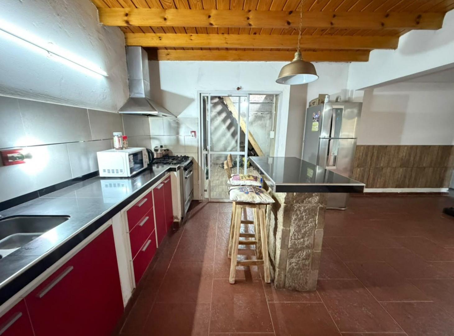 Foto de CASA VENTA LISANDRO OLMOS LA PLATA ESCRITURADA, imagen 5