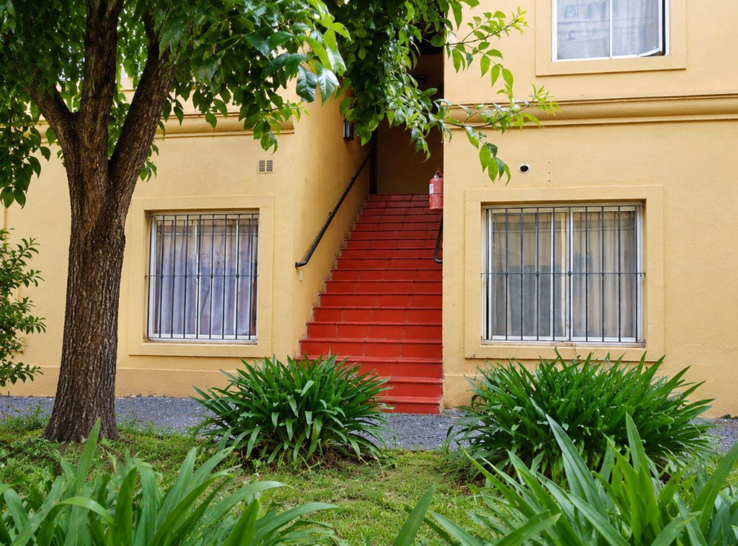 Foto de DEPARTAMENTO EN VENTA PILAR COCHERA, imagen 2