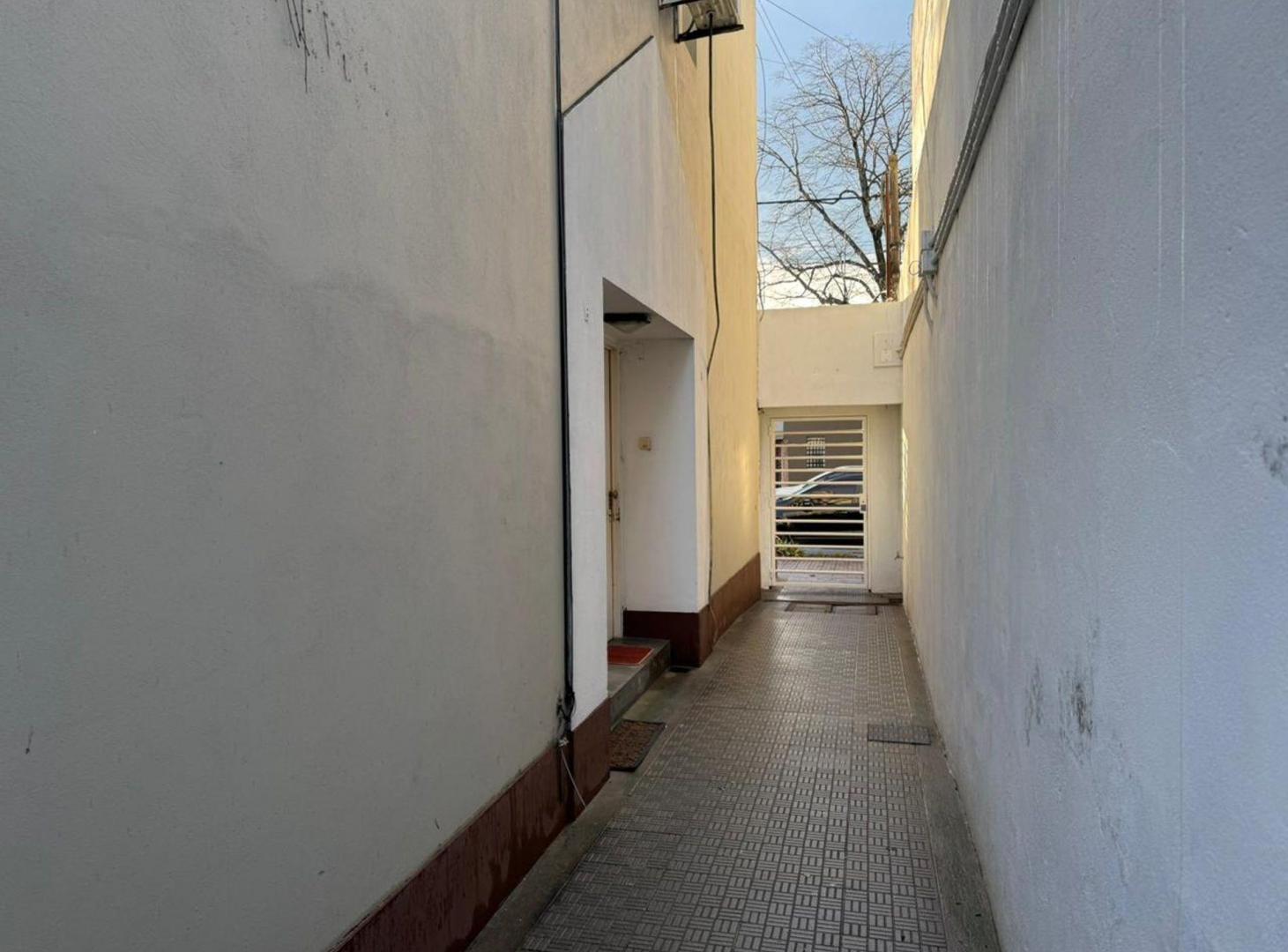 Foto de PH VENTA LA PLATA 2 DORMITORIOS PATIO, imagen 4
