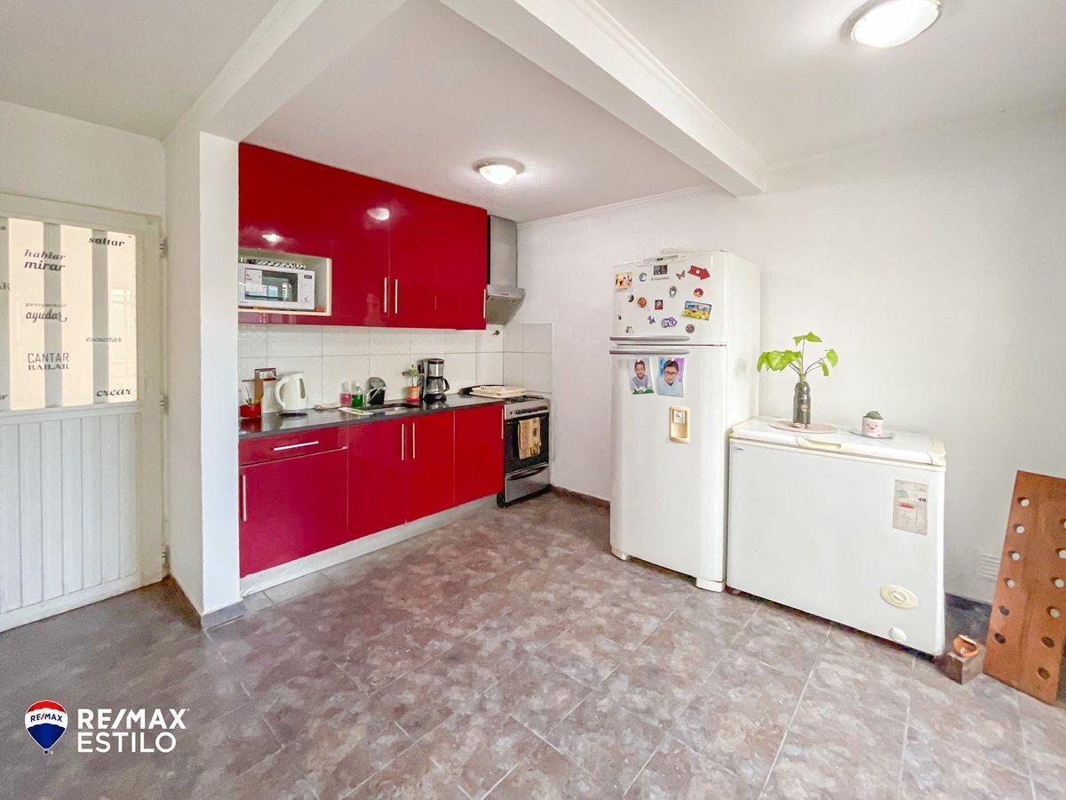 Foto de PH EN VENTA LOS HORNOS 3 DORMITORIOS GARAGE 88 m2, imagen 3