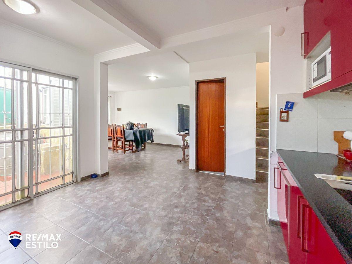 Foto de PH EN VENTA LOS HORNOS 3 DORMITORIOS GARAGE 88 m2, imagen 1