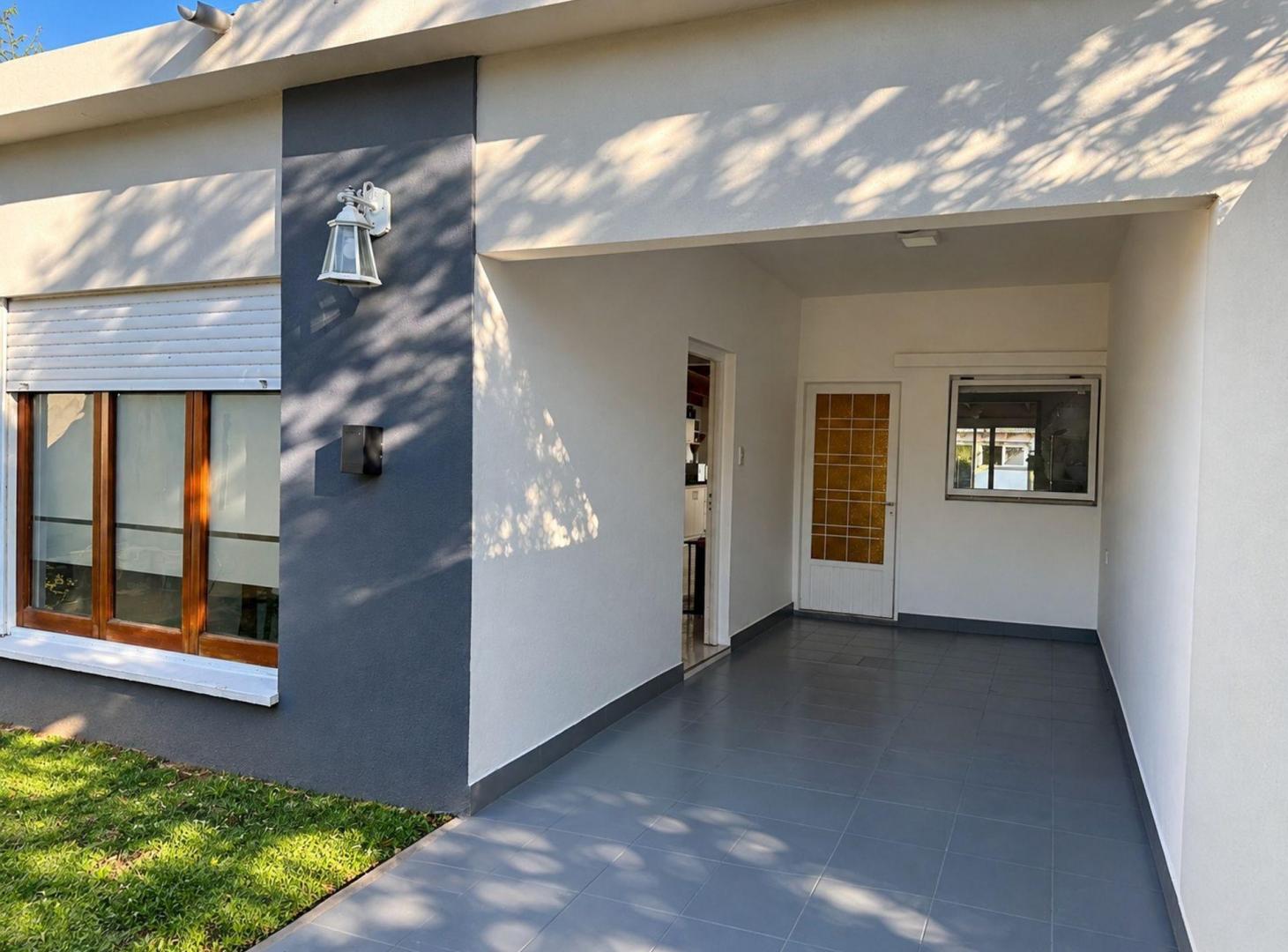 Foto de CASA EN VENTA EN GONNET 3 DORMITORIOS, imagen 1