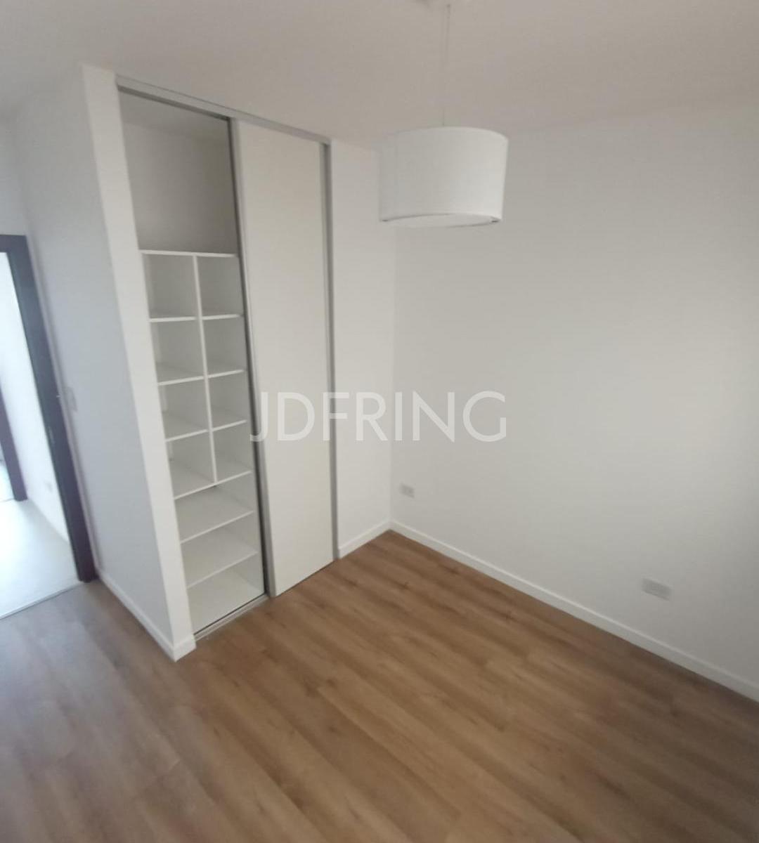 Departamento de 4 Ambientes con Balcon 3