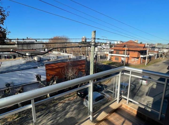 ALQUILER - Depto 2 amb. con balcon en Pellegrini y Larrea - Quilmes Oeste 4