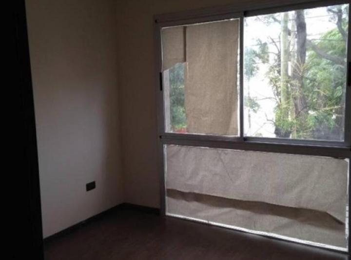 ALQUILER - Departamento 2 ambientes con cochera y baulera en Lamadrid casi. V. Lopez -$500.000 3