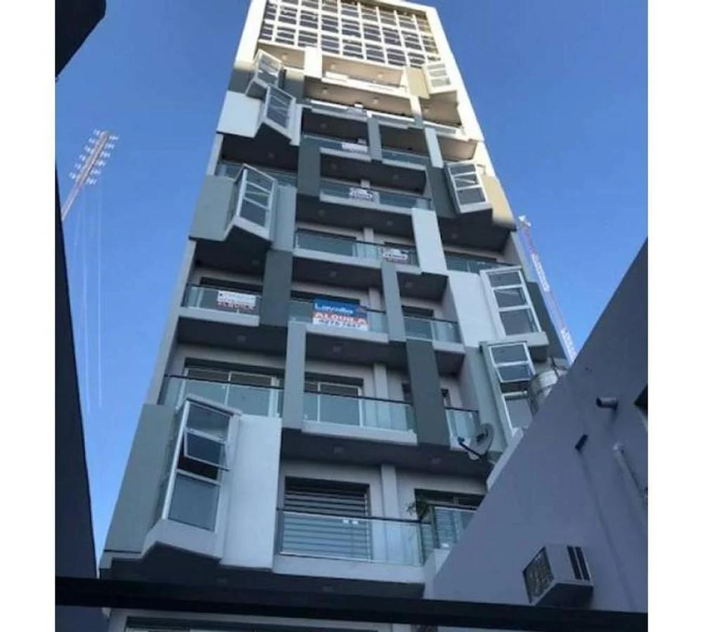 VENTA - Depto. monoambiente de 35 m2 en 9° piso - IDEAL OFICINA - USD55.000