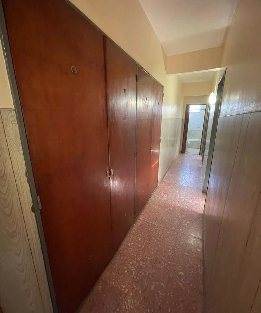 ALQUILER- Depto 4 ambientes en 2do piso por escalera - BERNAL OESTE 2