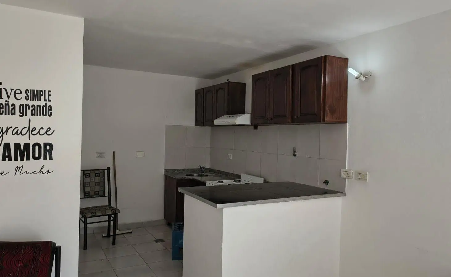ALQUILER - Piso 3 ambientes con cochera en Brandsen esq. Cevallos - SIN EXPENSAS 3