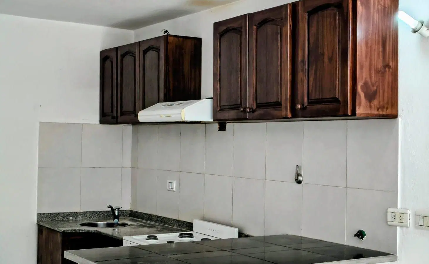 ALQUILER - Piso 3 ambientes con cochera en Brandsen esq. Cevallos - SIN EXPENSAS 4