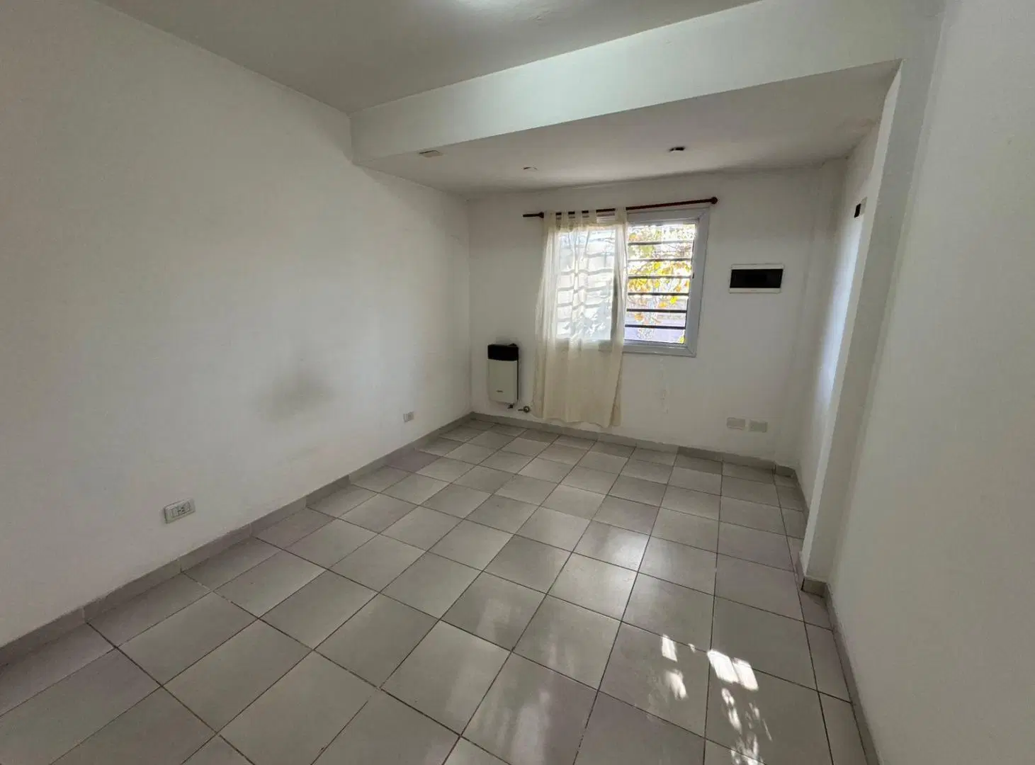 ALQUILER - Piso 3 ambientes con cochera en Brandsen esq. Cevallos - SIN EXPENSAS 5