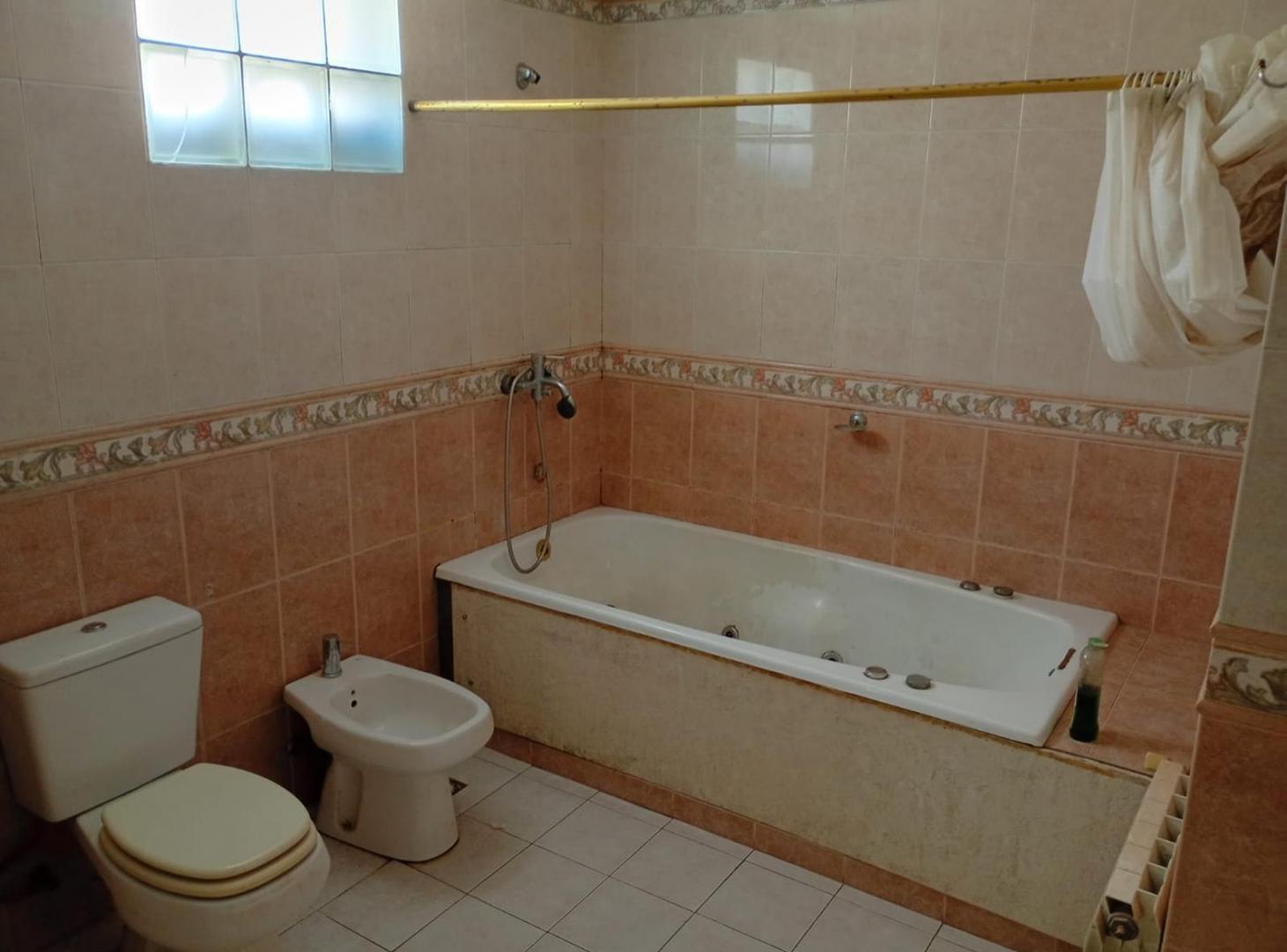 Foto de VENTA - Depto. 2 amb. en 2do piso por escalera - QUILMES CENTRO, imagen 1