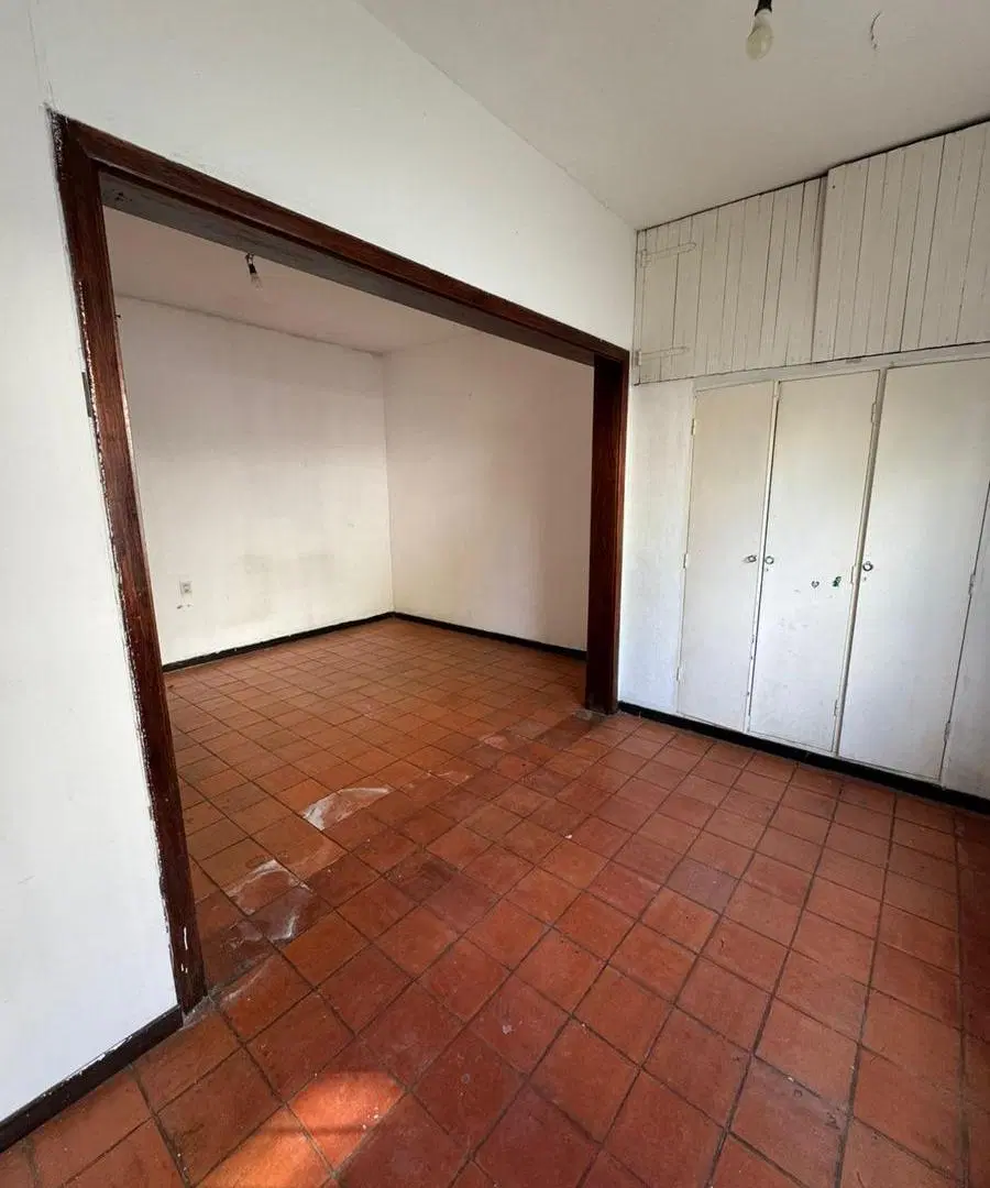 VENTA - Casa con departamento sobre lote de 250m2 - A REFACCIONAR 5