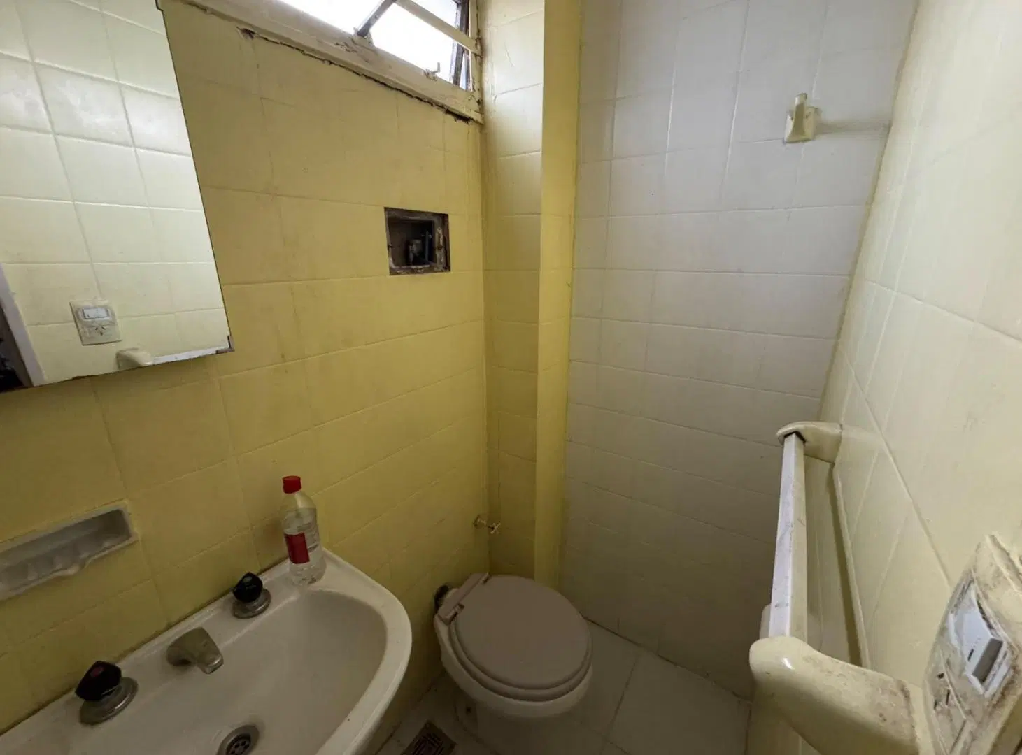 VENTA - Excelente depto 4 ambiente en pleno centro de QUILMES - USD78.000.- 1
