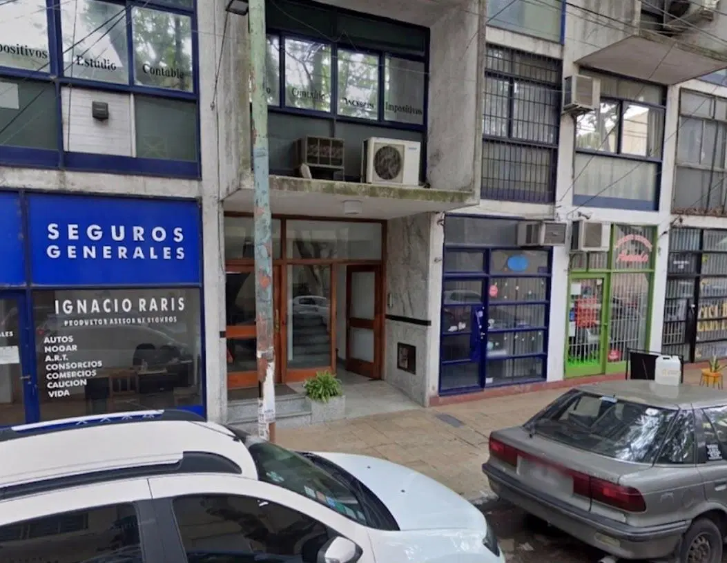 OPORTUNIDAD - Oficina de 20m2 en Sarmiento esq. Alem - USD25.000.- 2