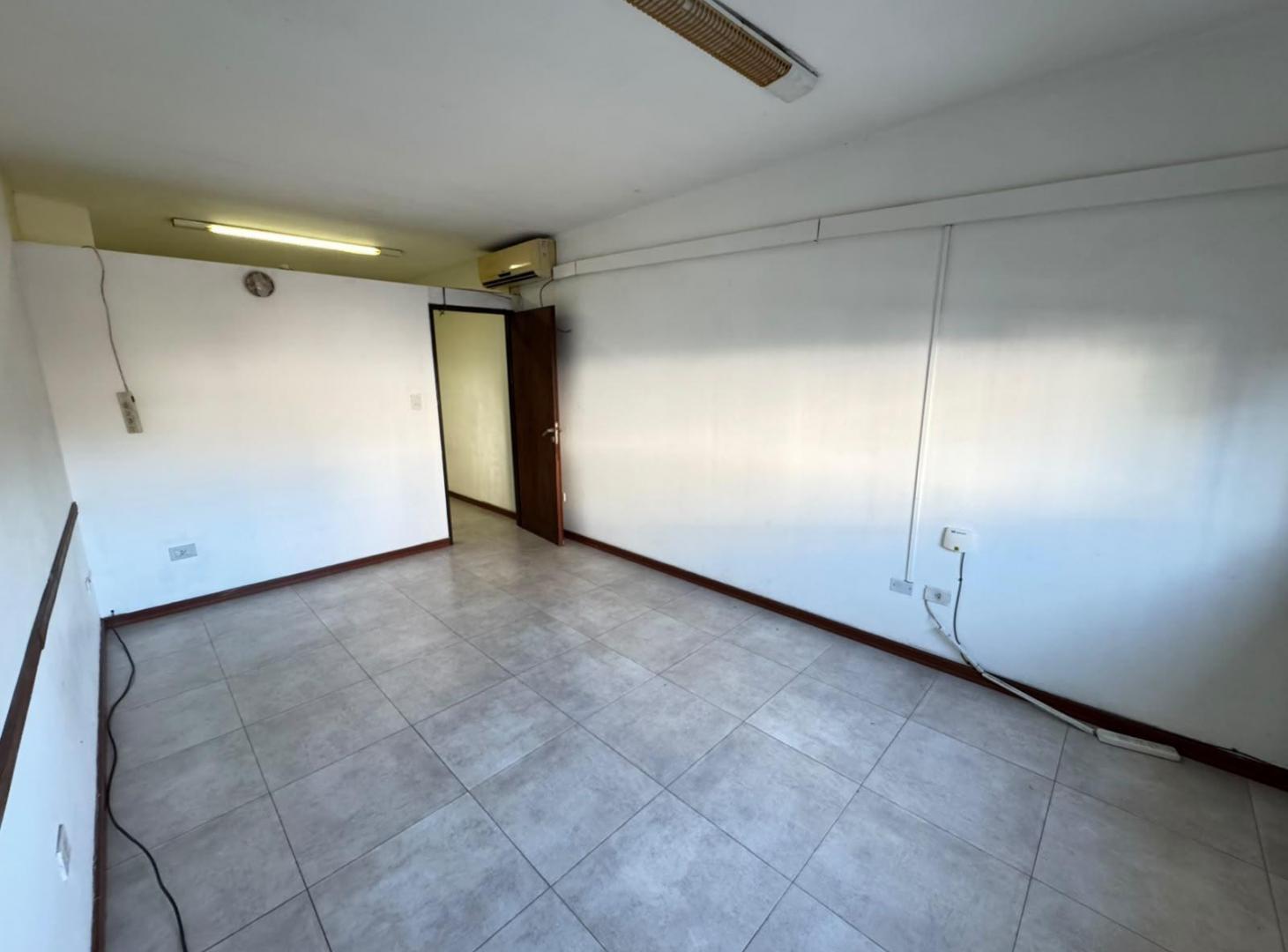 Foto de ALQUILER - Depto. monoambiente a cuadras de la estacion de Quilmes, imagen 2