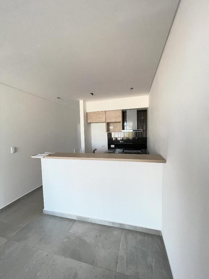 Foto de ALQUILER - Depto 2 ambientes en Brandsen y Mitre - $650.000.-, imagen 3
