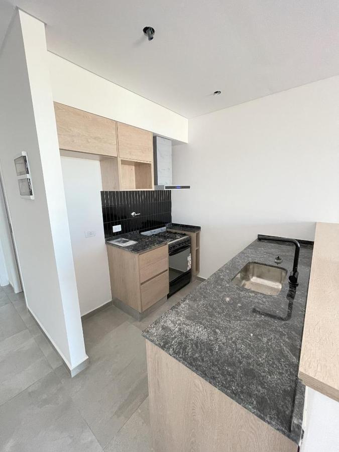 Foto de ALQUILER - Depto 2 ambientes en Brandsen y Mitre - $650.000.-, imagen 1