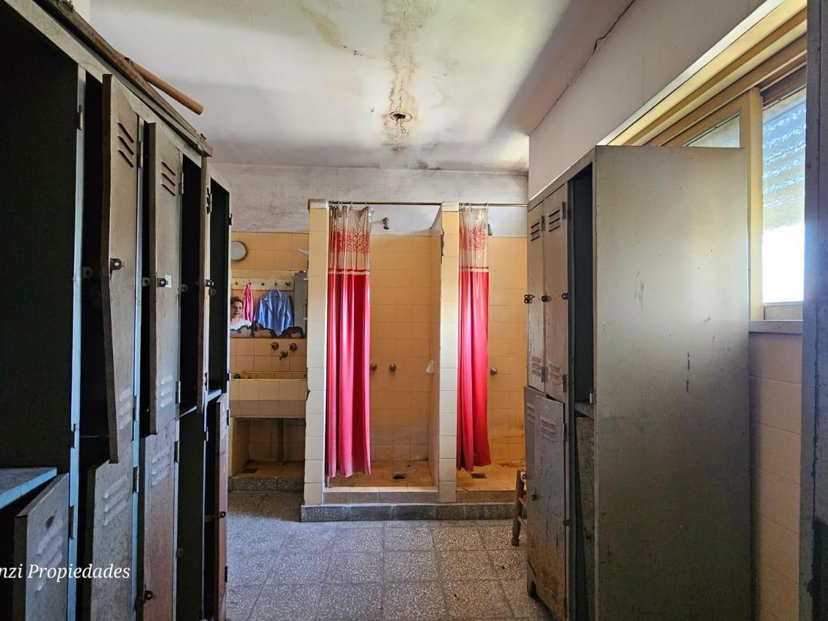 Galpón 2 Plantas de 320.50 m² en Caseros 5