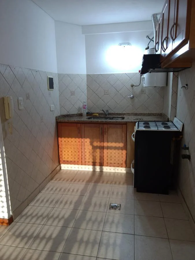 Foto de Alquiler monoambiente de 30 m2 aprox en CASEROS, imagen 1