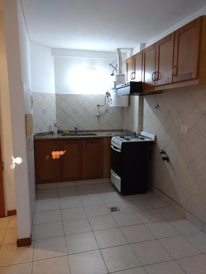 Foto de Alquiler monoambiente de 30 m2 aprox en CASEROS, imagen 3