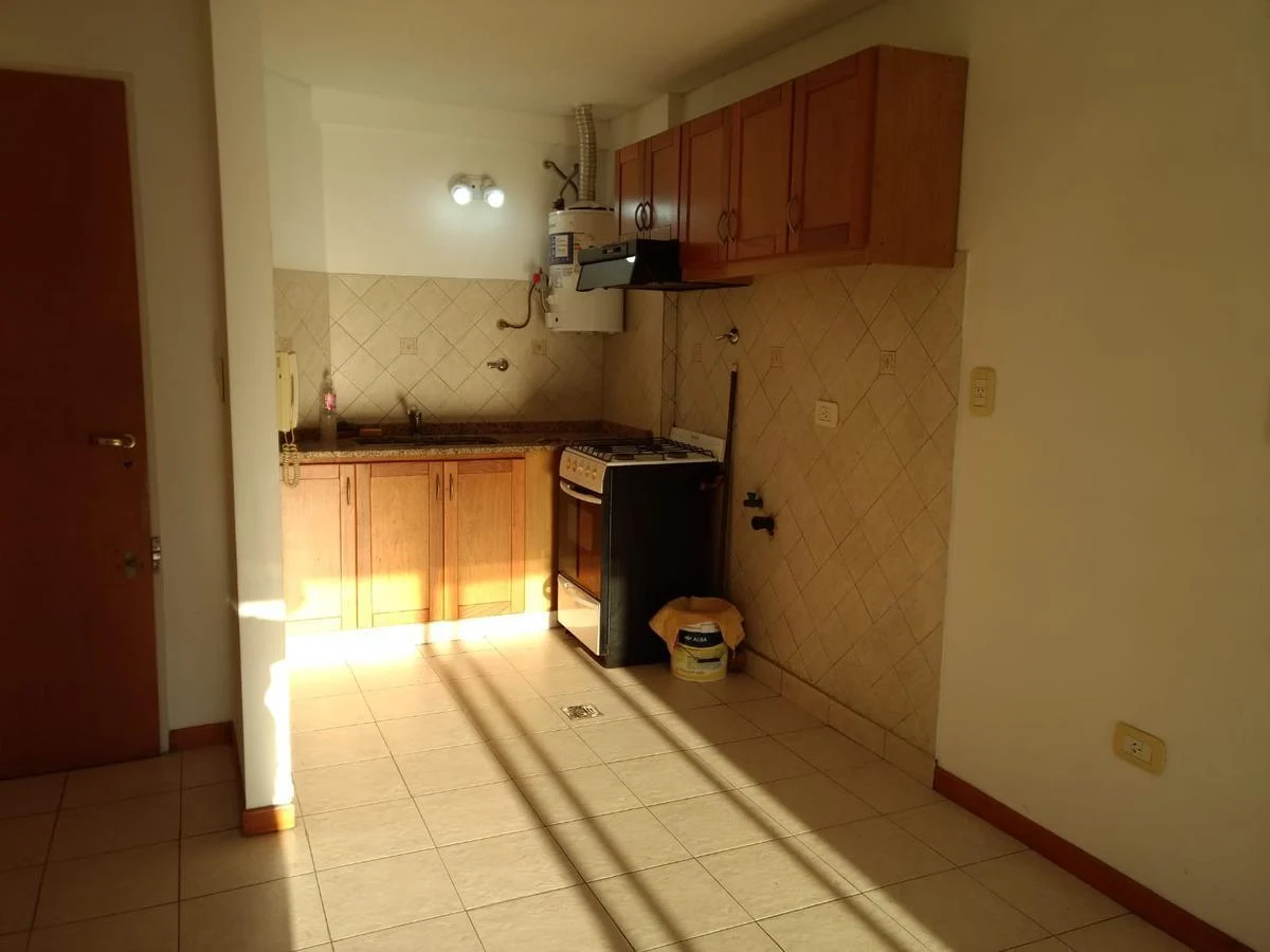 Foto de Alquiler monoambiente de 30 m2 aprox en CASEROS, imagen 5