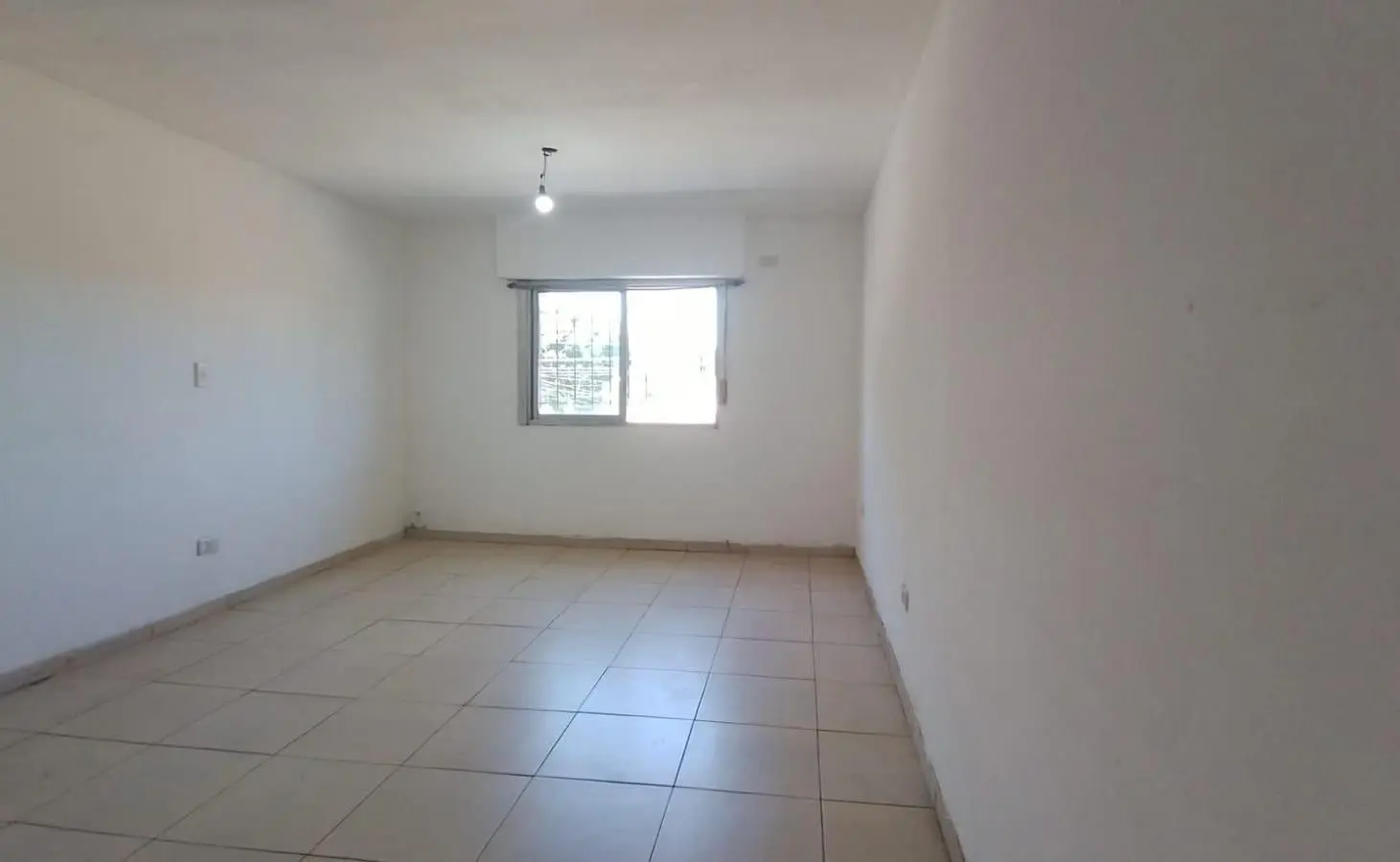 Alquiler departamento monoambiente de 27 m2 aprox en Caseros 1