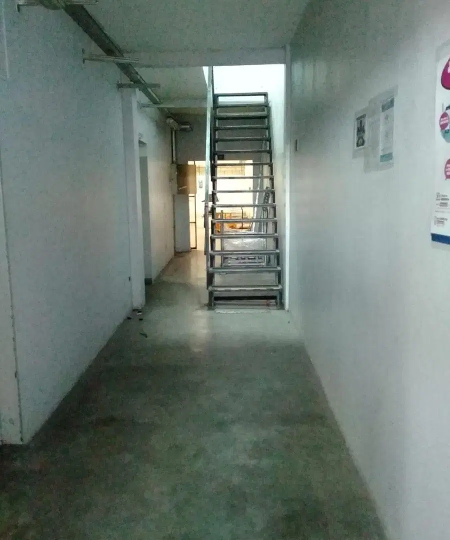 Venta Galpón 1200 m2 cubiertos en Caseros 1