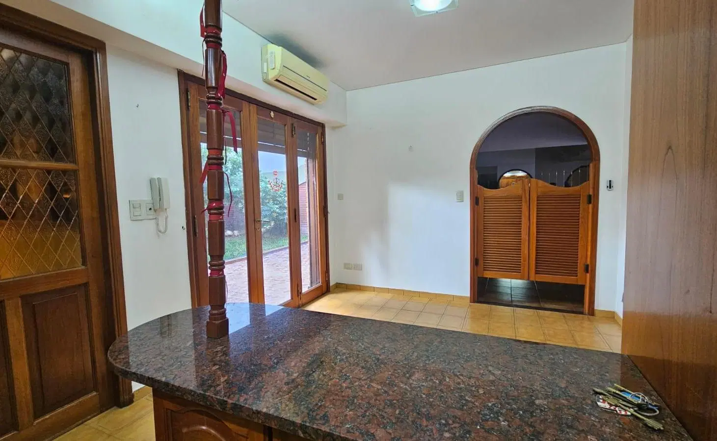 Venta Casa 6 ambientes 233 m2 lote propio en Villa Bonich - San Martin 5