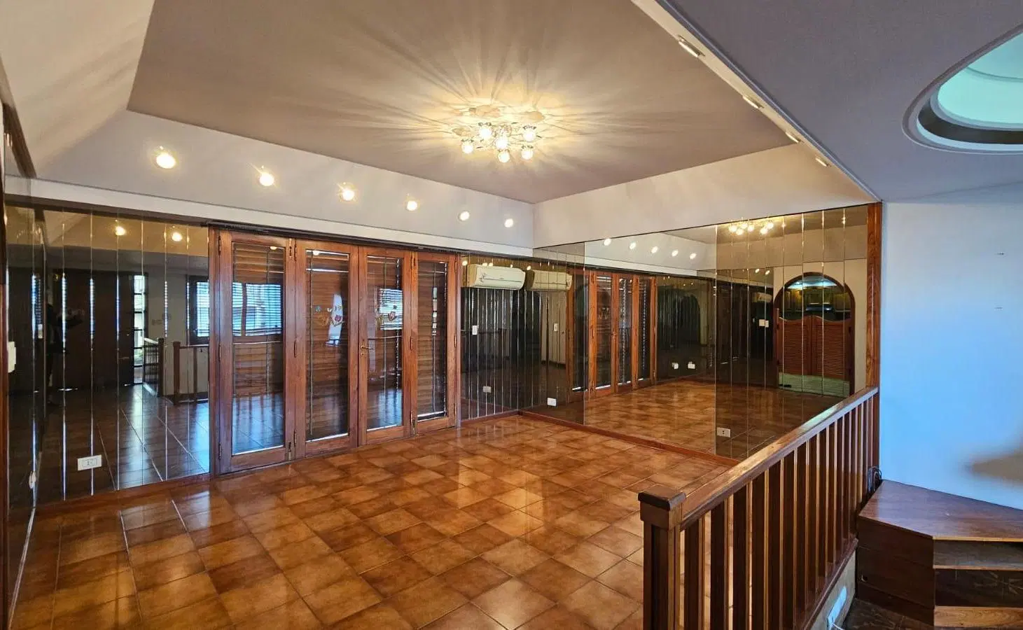 Venta Casa 6 ambientes 233 m2 lote propio en Villa Bonich - San Martin 4