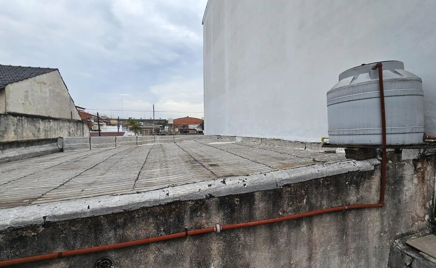 Venta Casa lote propio de 208 m2 aprox en Caseros 5